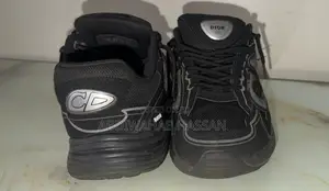 Dior B30 Sneakers - Nyeusi