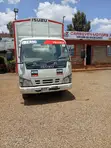 Isuzu NKR KCF 2015 Nyeupe - 2