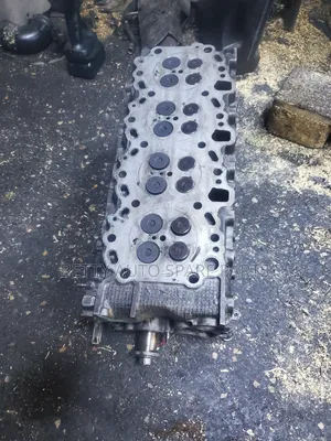 Toyota Hiace 2KD Cylinder Head (Iliyo tumika)
