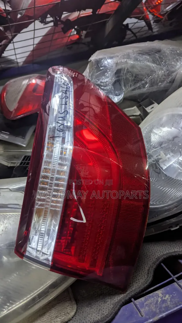 Toyota Lexus LS 460 Backlight (Iliyotumika) - 1