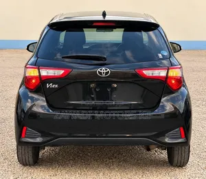 Toyota Vitz 2019 Nyeusi Matt