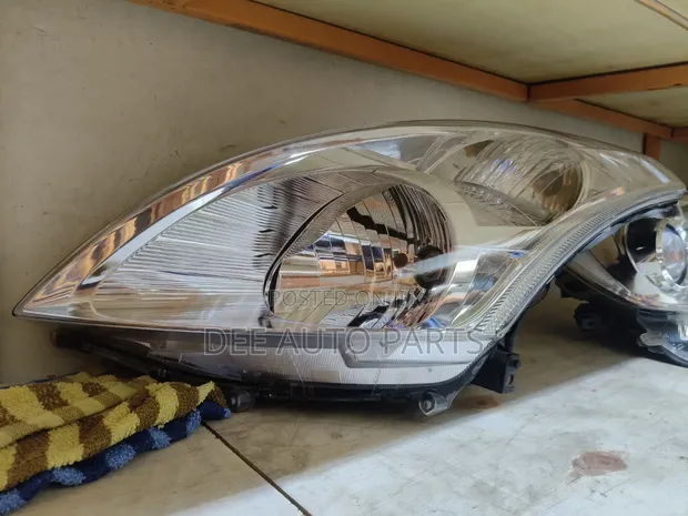 Suzuki Swift 2014 Headlight - 1
