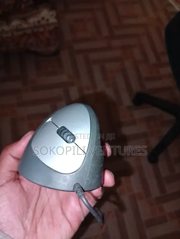 Ergonomic Goldtouch USB Mouse - Good for Gaming & Long PC Use - 1