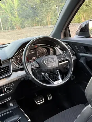 Audi Q5 2.0T Premium AWD quattro 2019 Black