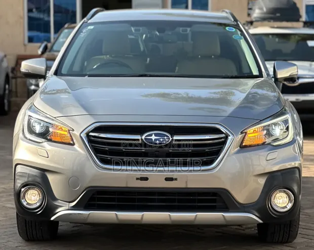 Subaru Outback 2.5i AWD 2019 Gold - 1