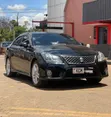 Toyota Crown Athlete 2013 Nyeusi - 2