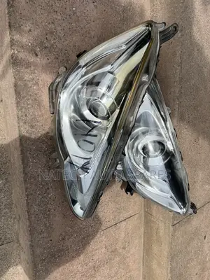 Toyota Aqua 2016 Headlight (Zenon)