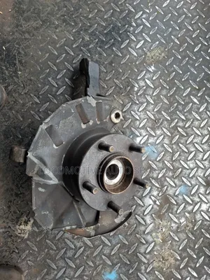 Nissan Vanette Front Hub 4WD