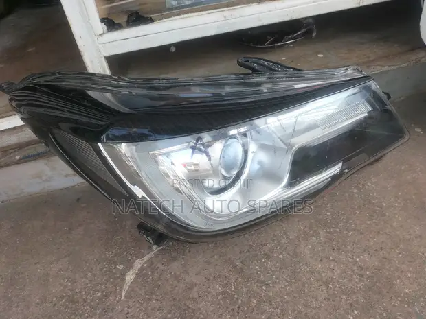 Subaru Forester SJG Headlight (8V) - 1