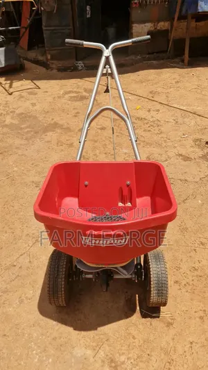 Kinyunyuzia Mbolea na Mbegu cha Pili