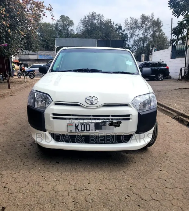 Toyota Probox 1.5 DX Comfort 2WD 2016 - 1