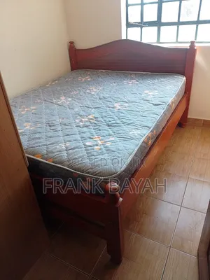 Used 5x6 Bed with 10-Inch Mattress
