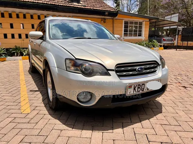 Subaru Outback 2004 Silver - 1