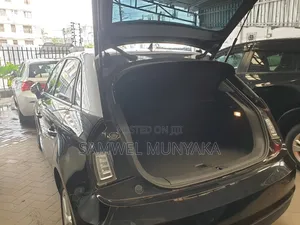 Audi A1 1.0 25 TFSI Advanced 2019 Nyeusi