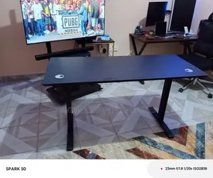 Modern Office/Gaming Desk - Matte Black