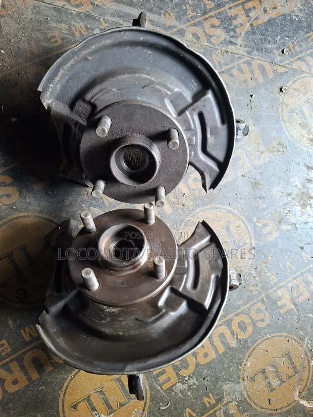 Daihatsu Mira Front Hub - Used - 1