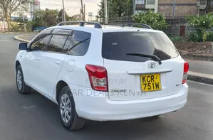 Toyota Corolla Fielder 1.5 Petrol FWD 2012 White