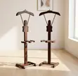 Stand ya Kuwekea Koti ya Mbao ya Mahogany - 1