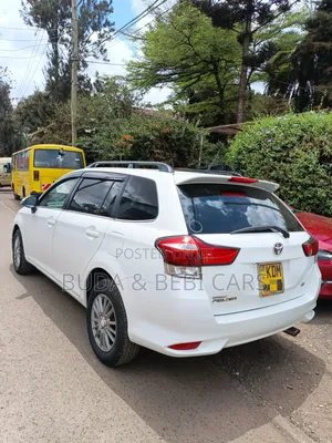 Toyota Corolla Fielder 2016 Nyeupe