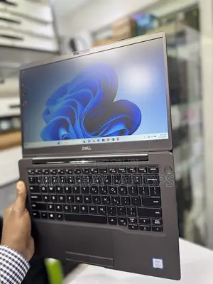 Dell Latitude 5300 Laptop 8GB RAM, 256GB SSD, Intel Core i5