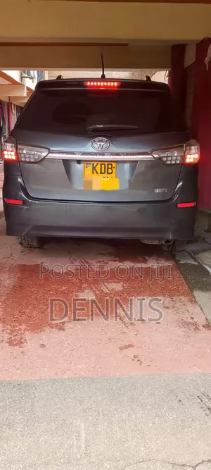 Toyota Wish 2018 Gray