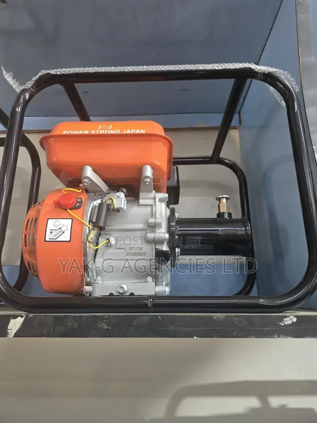 Powerstrong JJ Concrete Vibrator 7.5HP - 1