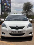 Toyota Belta 2010 Nyeupe - 3