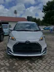 Toyota Sienta 2019 Pearl - 1