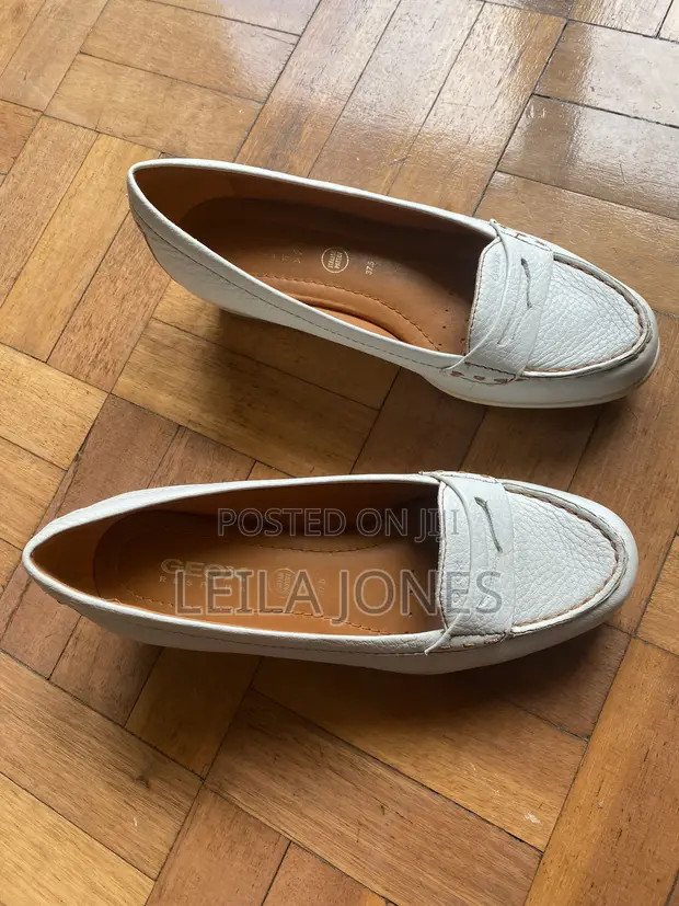 Viatu vya Wanawake vya Coach & Geox vya Ngozi - Size 38 EU - 1