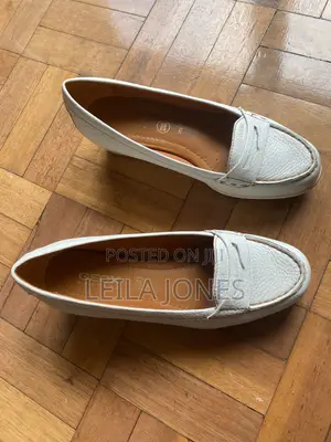 Viatu vya Wanawake vya Coach & Geox vya Ngozi - Size 38 EU
