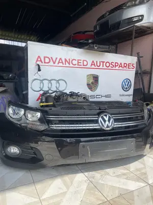 VW Tiguan Nosecut