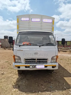 Hyundai Canter HD 35 Lori 2014 Nyeupe