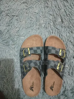Paragon Slide Sandals - Men's Size 42