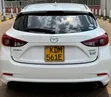 Mazda Axela 2017 Nyeupe - 3