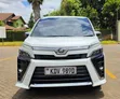 Toyota Voxy 2018 Pearl - 1