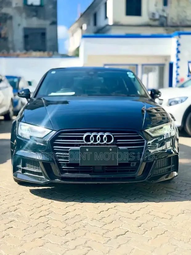 Audi A3 2019 Nyeusi ya Matt - 1