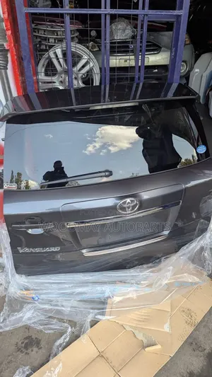 Toyota Vanguard Boot