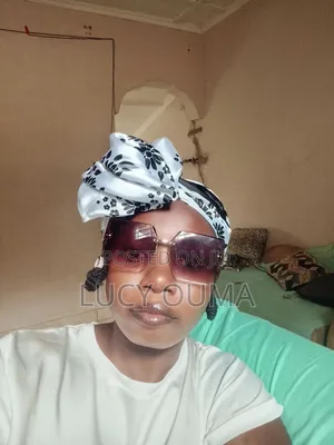 Mhudumu wa Nyumba Mzoefu kwa Mali za Kibiashara na Makazi