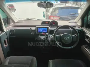 Toyota Spade 2013 Black