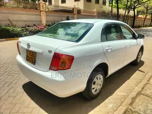 Toyota Axio 2009 Nyeupe