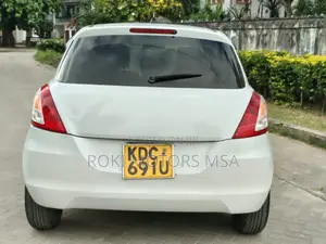 Suzuki Swift 2014 Nyeupe