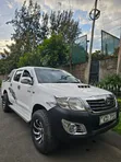 Toyota Hilux Double Cab 2014 Nyeupe - 4
