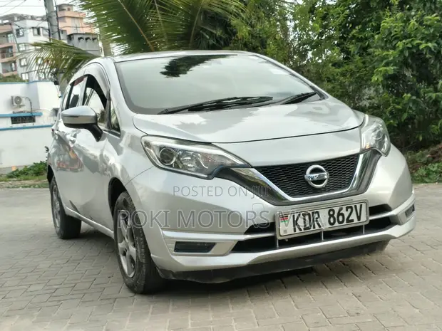 Nissan Note 2017 Nyeupe - 1