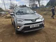 Toyota RAV4 2017 Nyeupe - 2