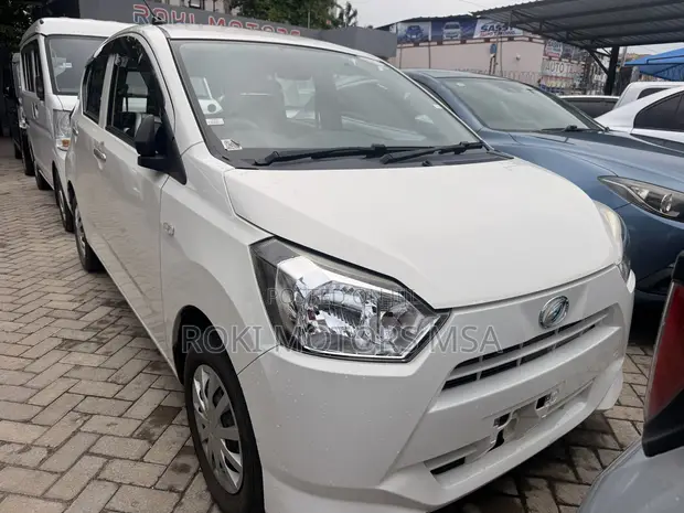 Daihatsu Mira 2018 White - 1