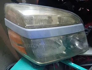 Toyota Voxy 2003 Headlight (Non-Xenon)