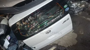 Daihatsu Mira 2018 Boot