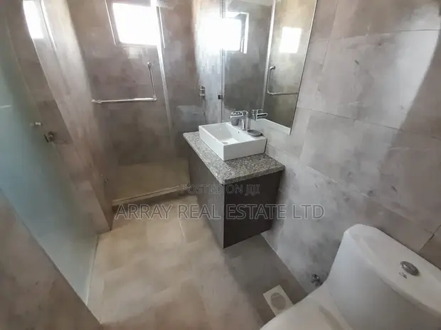 4 Bedroom House for Sale in Mary Katani - 1