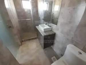 4 Bedroom House for Sale in Mary Katani