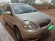 Toyota Vitz 2002 Nyeupe - 1